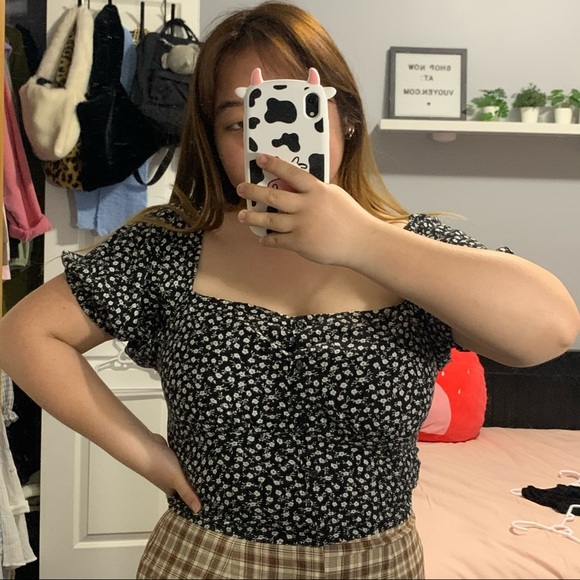 Floral Puff Sleeve top - Picture 4 of 4